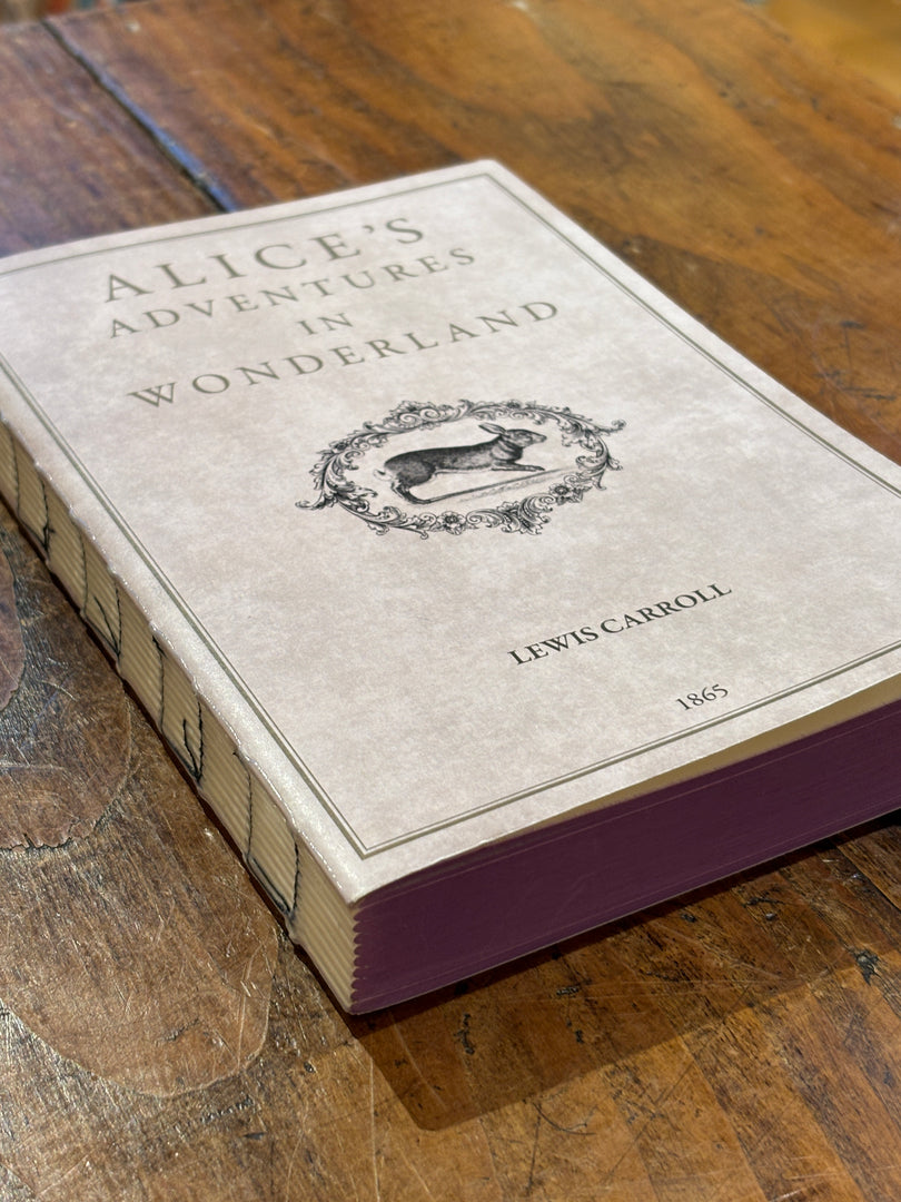 Alice's Adventures In Wonderland, Libri Muti - Slow Design