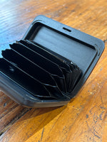 Chargez l'image dans le visionneur de galerie, Porte-carte Cat Strié - Ögon Design