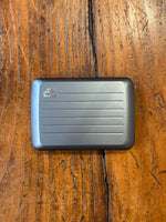Chargez l'image dans le visionneur de galerie, Porte-carte Platinium Strié - Ögon Design