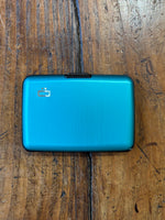 Chargez l'image dans le visionneur de galerie, Porte-carte Turquoise Lisse - Ögon Design