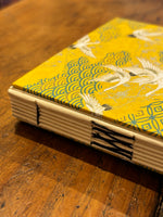 Chargez l'image dans le visionneur de galerie, Carnet A5 Grue Jaune - Legatoria La Carta