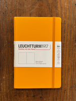 Chargez l'image dans le visionneur de galerie, Carnet Rigide Uni B6+ - Leuchtturm