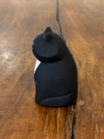 Chargez l'image dans le visionneur de galerie, Chat Hachiware Figurine en Bois - T-Lab.