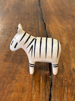 Chargez l'image dans le visionneur de galerie, Zèbre Figurine en Bois - T-Lab.