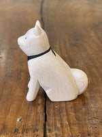 Chargez l'image dans le visionneur de galerie, Chien Akita Figurine en Bois - T-Lab.