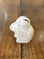 Chargez l'image dans le visionneur de galerie, Écureuil Figurine en Bois - T-Lab.