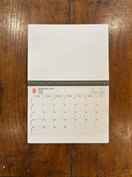 Chargez l'image dans le visionneur de galerie, Calendrier 2027 Orange - MARK'S Europe